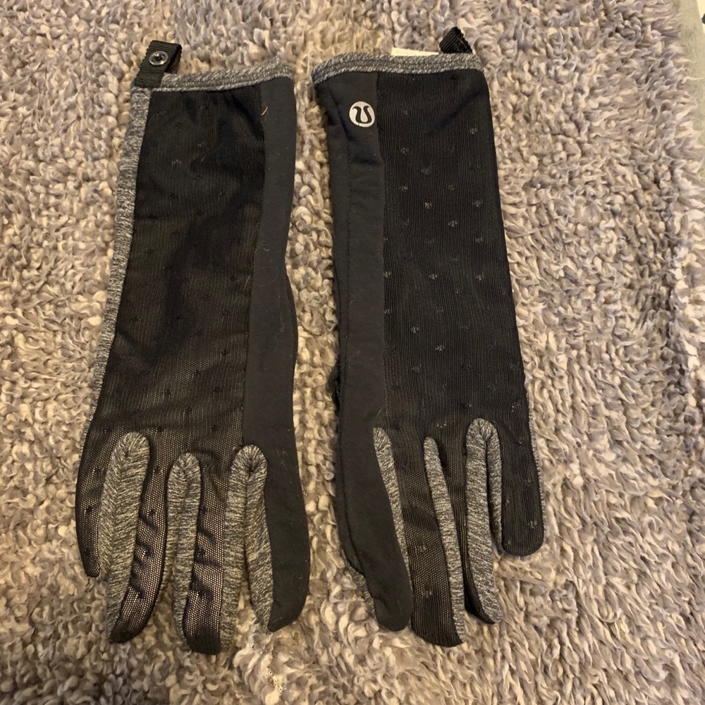 Lululemon gloves